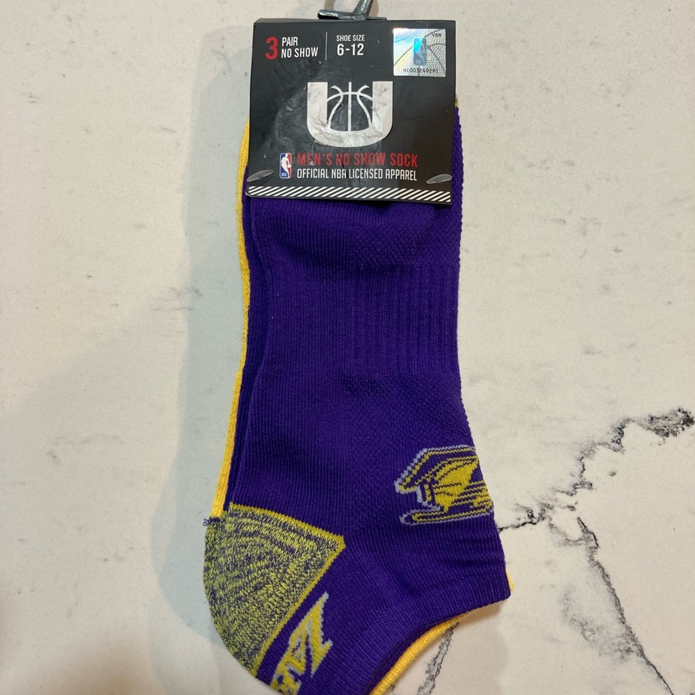 NWT Large Lakers No Show Socks 3pack